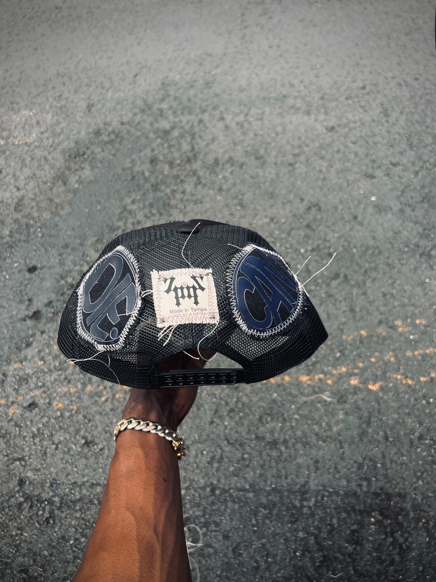 “ART Chromatic V2” Trucker
