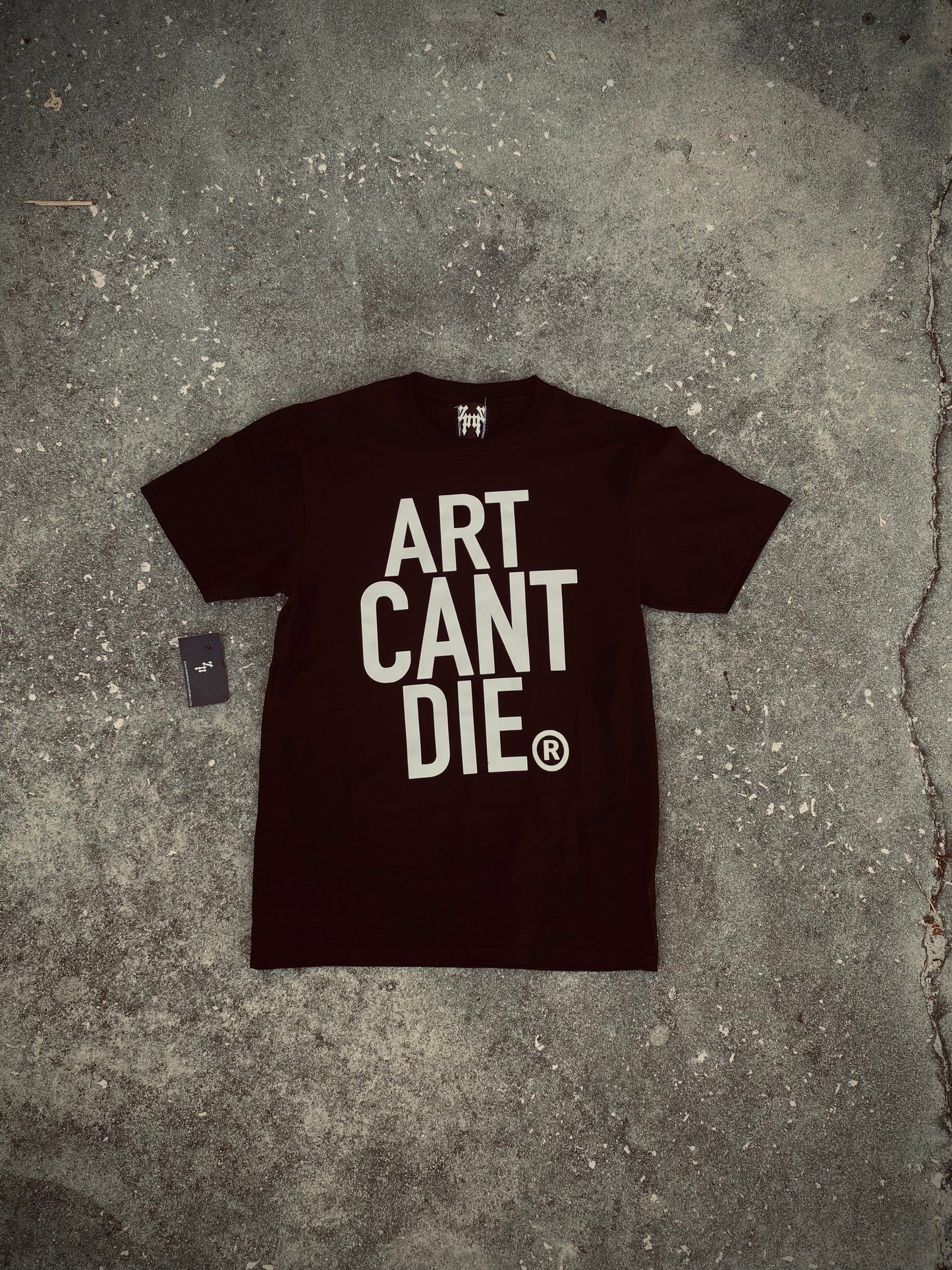 Black “ART CANT DIE” Tee